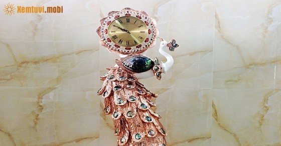 Đồng hồ trang trí bằng đá cẩm thạch hợp với phong thủy mệnh Thổ