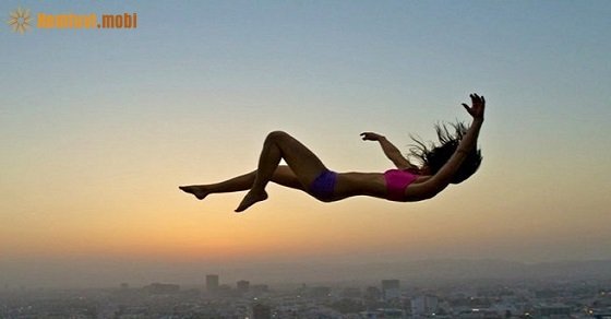 Mơ thấy mình đang rơi tự đo