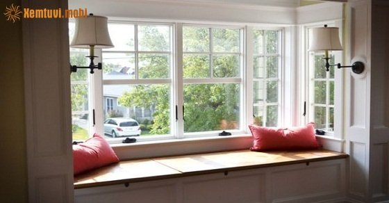 Cửa sổ hướng thẳng ra đường lớn là phạm thương sát