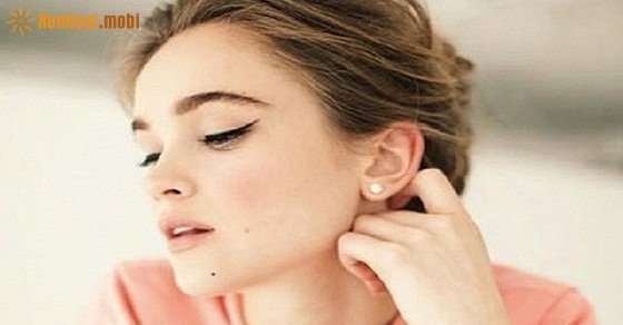 Nốt ruồi dưới cằm phụ nữ bên trái là người thông minh, tài giỏi