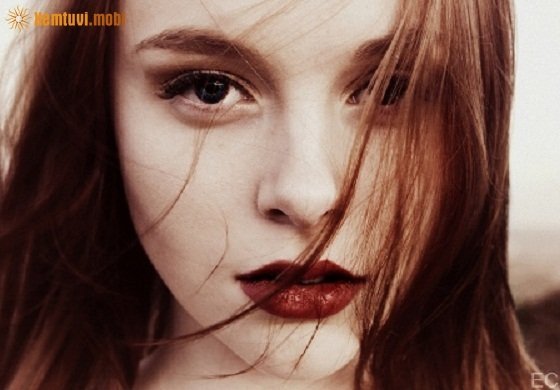 Xem tướng người mắt trắng môi thâm