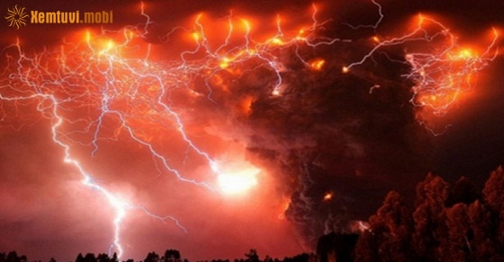 Mệnh Tích Lịch Hỏa hợp với màu gì