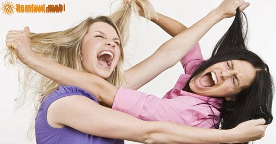 Chiêm bao thấy người khác đánh nhau điềm gì?