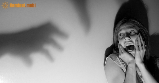 Bất ngờ bị ma nhập