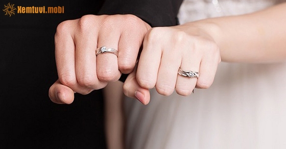 Đeo nhẫn ngón áp út