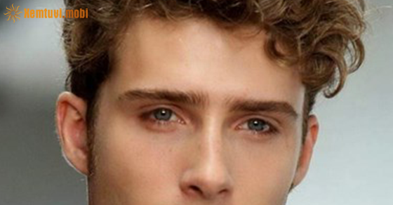 Mắt đàn ông đa tình